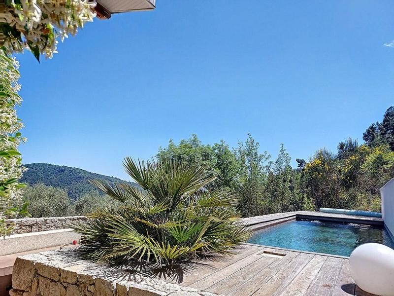 Villa - 222 m² - 6 pièces