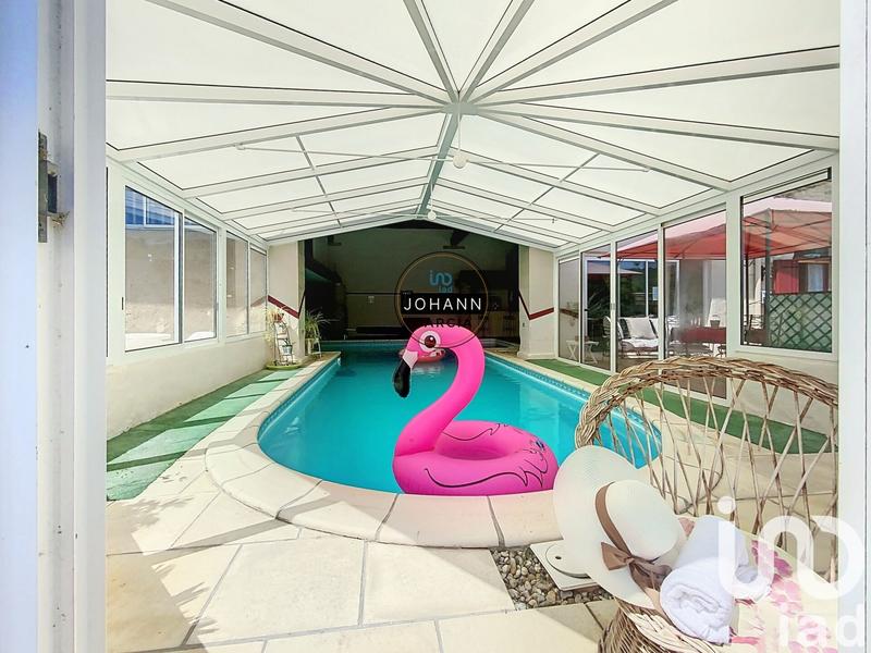 Maison - 222 m² - 9 pièces