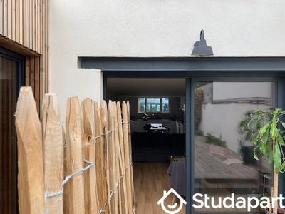 Chambre - 11 m² - 1 pièce