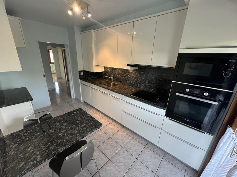 Appartement - 85 m² - 4 pièces