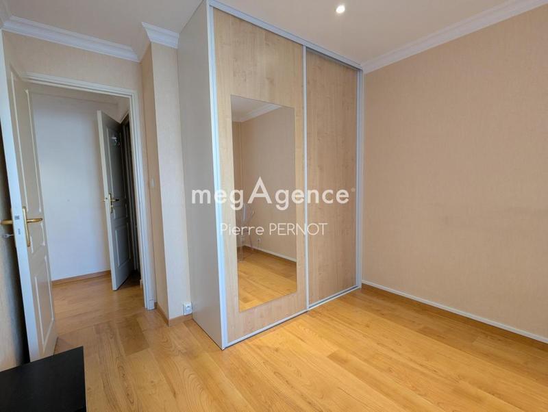 Appartement - 82 m² - 3 pièces