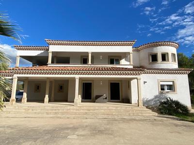 Villa - 180 m² - 6 pièces