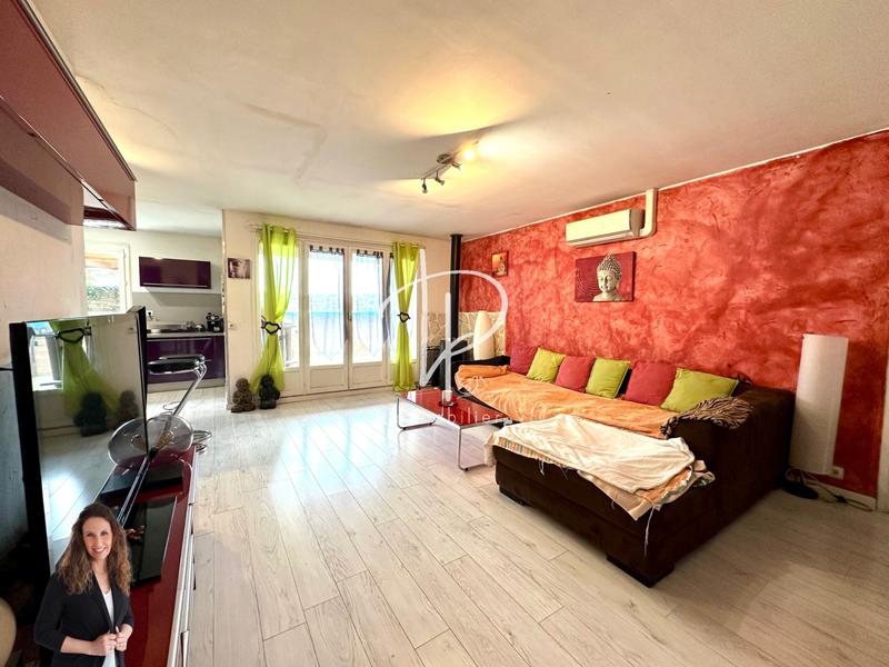 Maison - 95 m² - 5 pièces