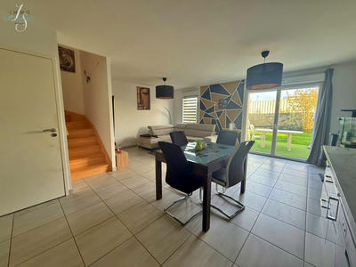 Maison - 85 m² - 4 pièces