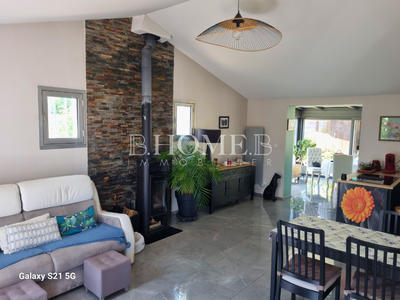 Maison - 104 m² - 5 pièces