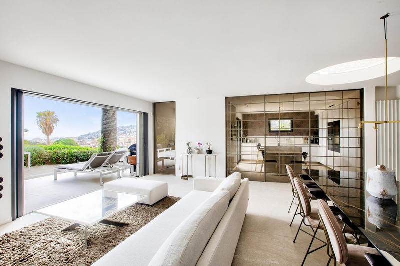 Appartement - 194 m² - 6 pièces