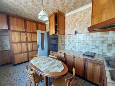 Maison - 180 m² - 8 pièces