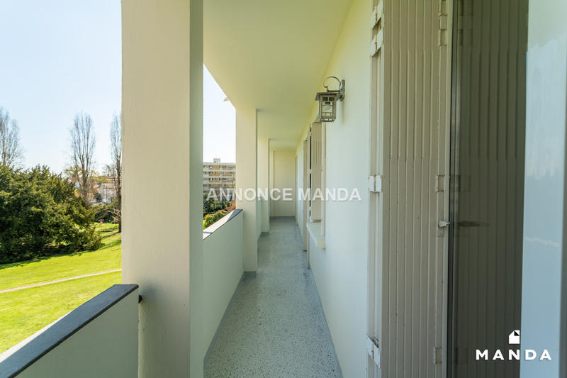 Chambre - 9 m² - 5 pièces