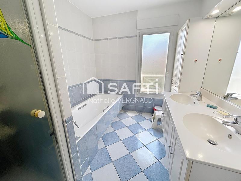 Maison - 177 m² - 7 pièces