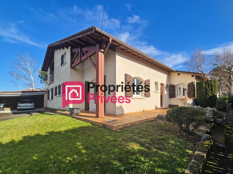 Maison - 170 m² - 7 pièces