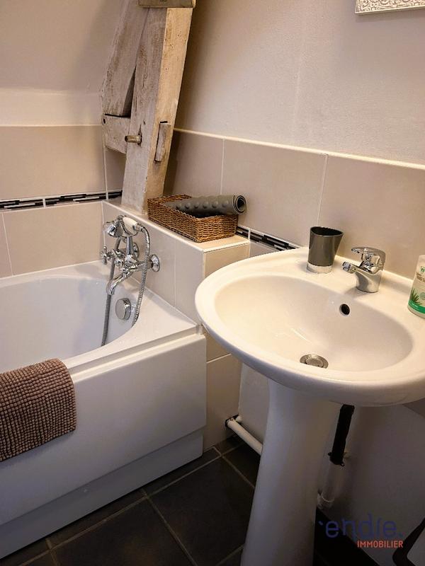 Maison - 385 m² - 11 pièces