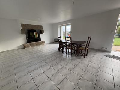 Maison - 122 m² - 6 pièces