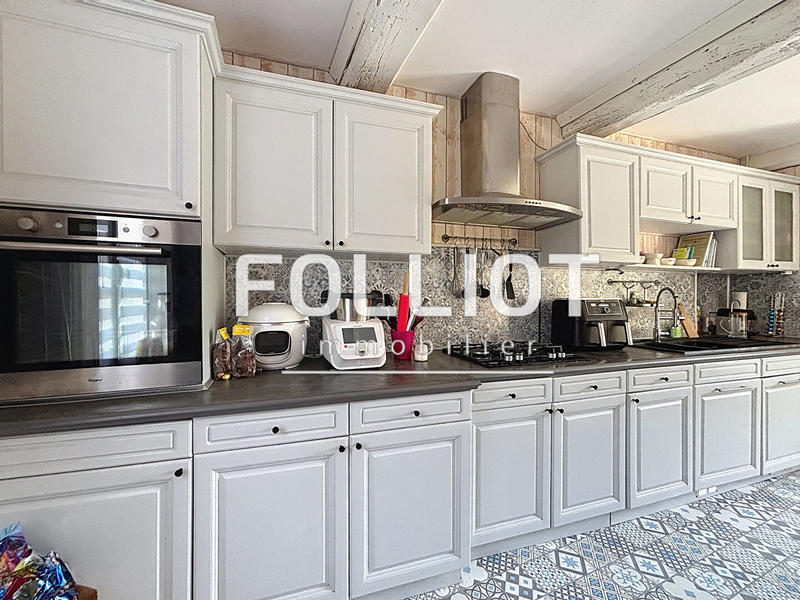 Maison - 146 m² - 8 pièces