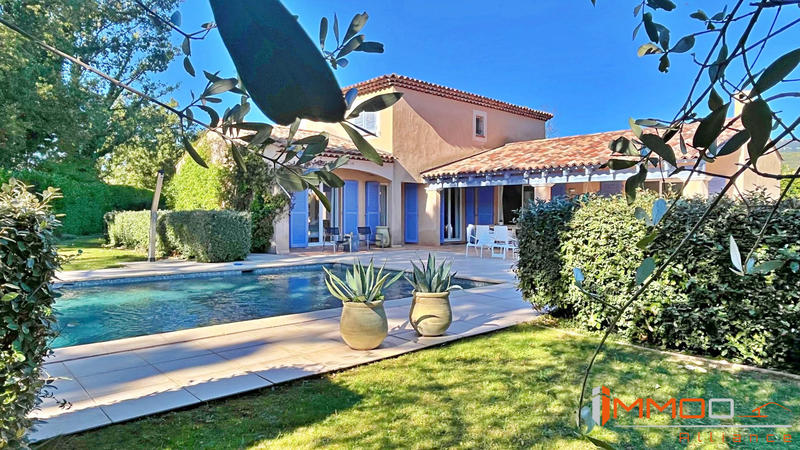 Villa - 174 m² - 6 pièces