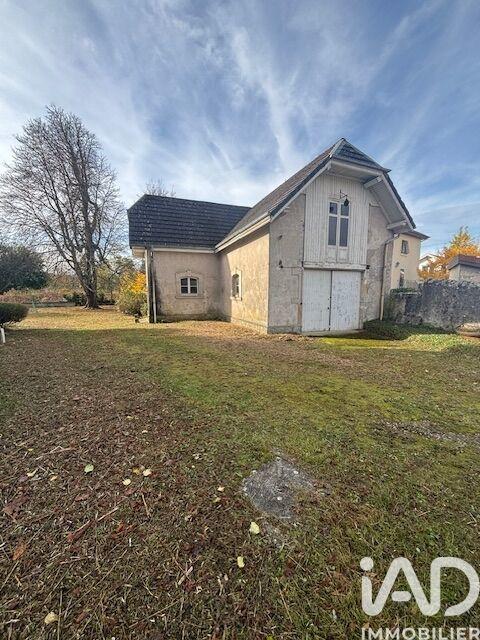 Maison - 201 m² - 7 pièces