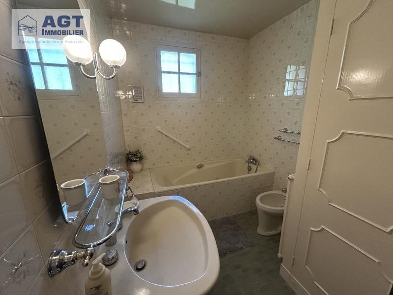 Maison - 99 m² - 6 pièces