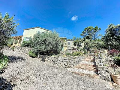 Maison - 158 m² - 6 pièces