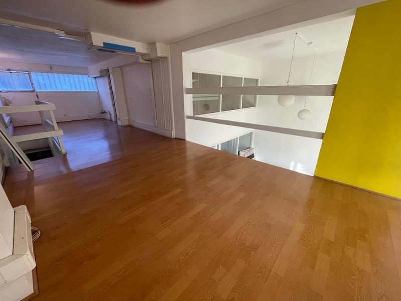 Local commercial - 97 m² - 3 pièces