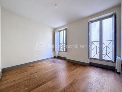 Appartement - 81 m² - 4 pièces