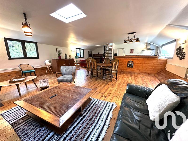 Maison - 440 m² - 12 pièces