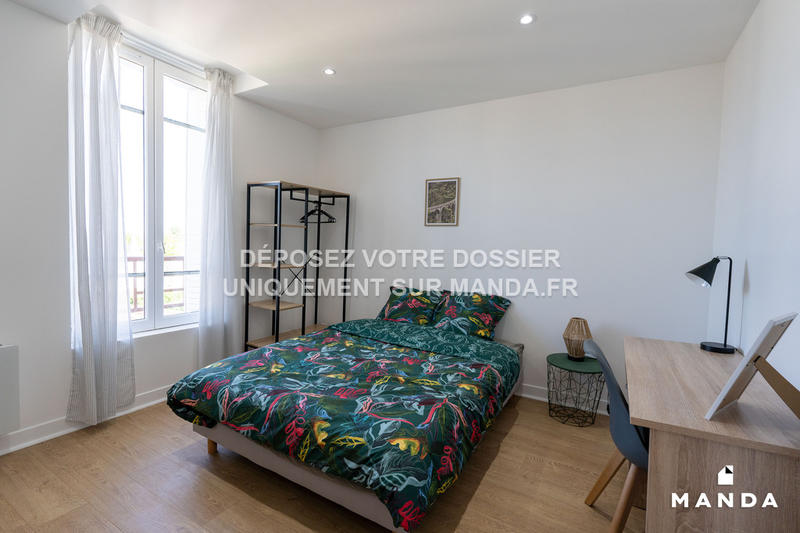 Chambre - 11 m² - 4 pièces
