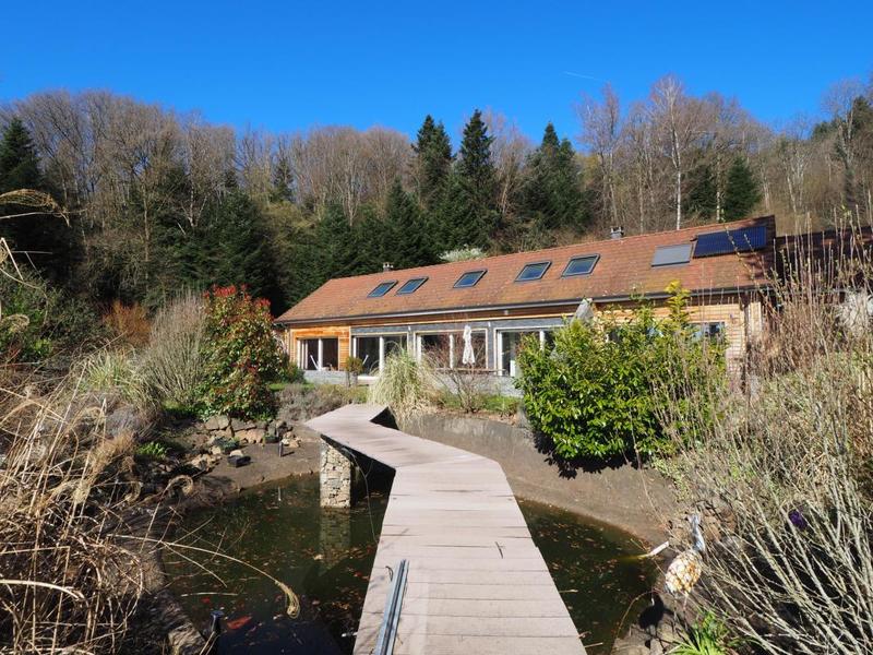 Propriété - 245 m² - 5 pièces