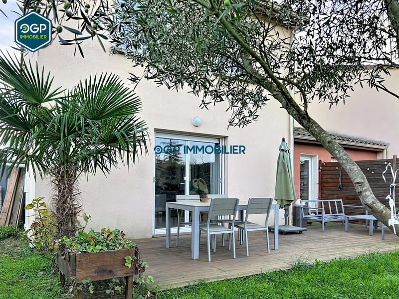 Maison - 95 m² - 5 pièces