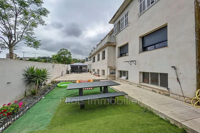 Maison - 207 m² - 10 pièces