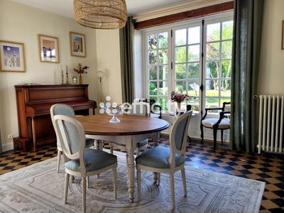 Maison en pierre - 137 m² - 7 pièces