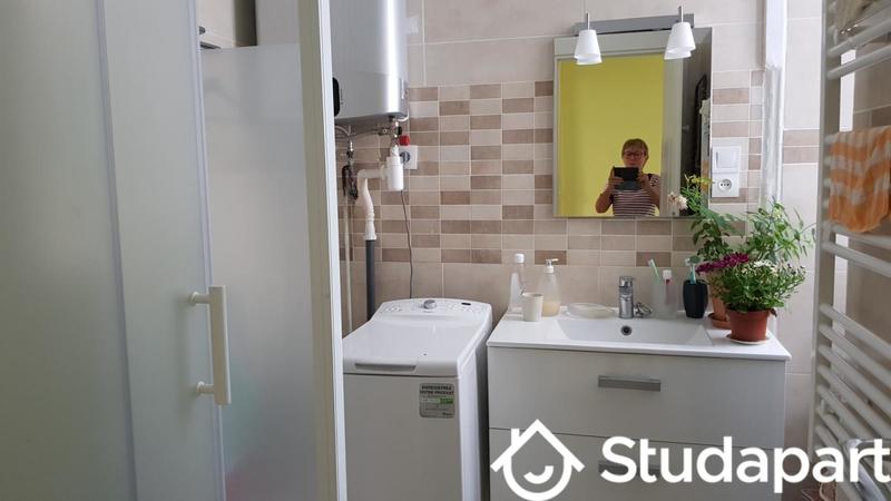 Chambre - 13 m² - 1 pièce