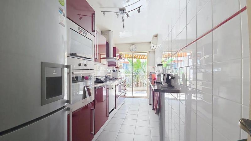 Appartement - 81 m² - 3 pièces