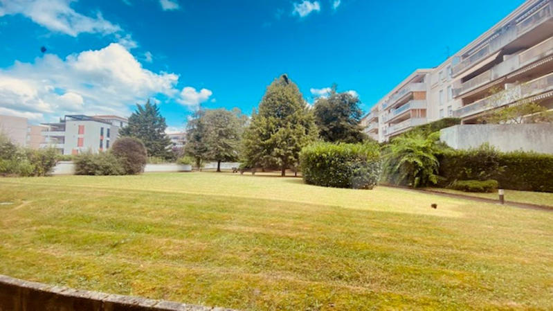 Local commercial - 78 m² - 4 pièces