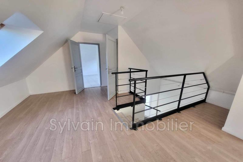 Maison - 96 m² - 8 pièces