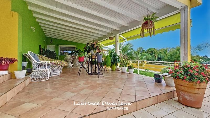 Maison - 200 m² - 5 pièces