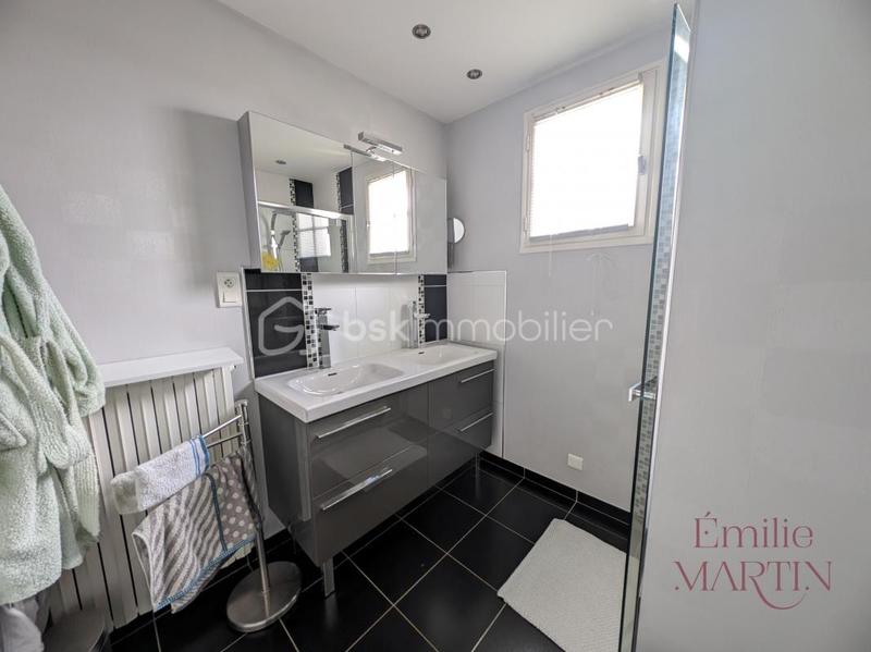 Maison - 111 m² - 5 pièces