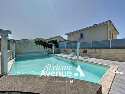 Maison - 186 m² - 8 pièces