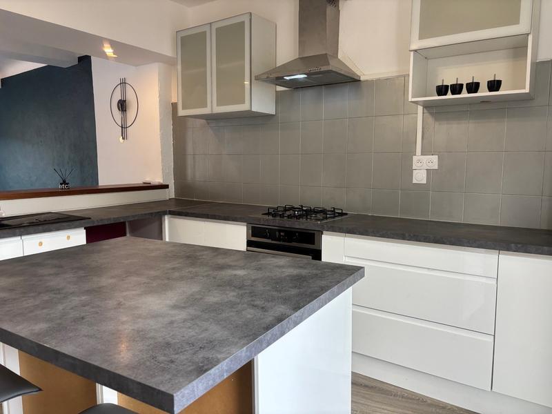 Appartement - 82 m² - 3 pièces