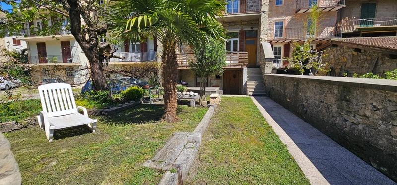 Maison - 282 m² - 10 pièces