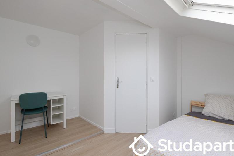 Chambre - 10 m² - 1 pièce