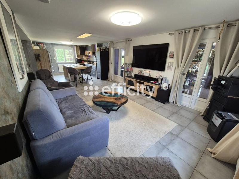 Maison - 200 m² - 7 pièces