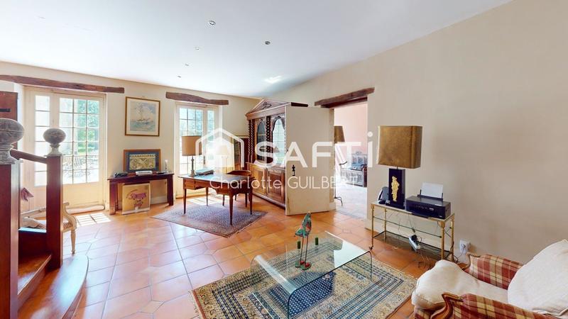 Château - 820 m² - 24 pièces