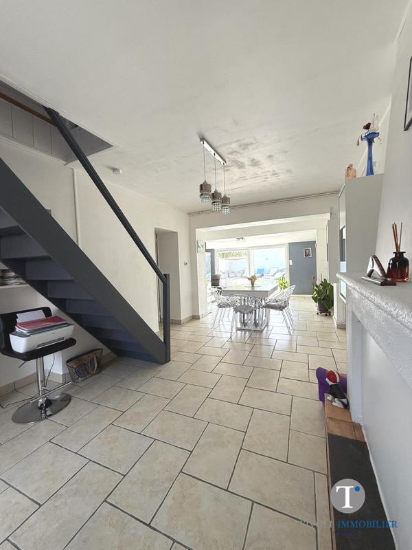 Maison - 101 m² - 5 pièces