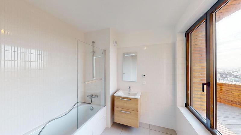 Appartement - 95 m² - 5 pièces