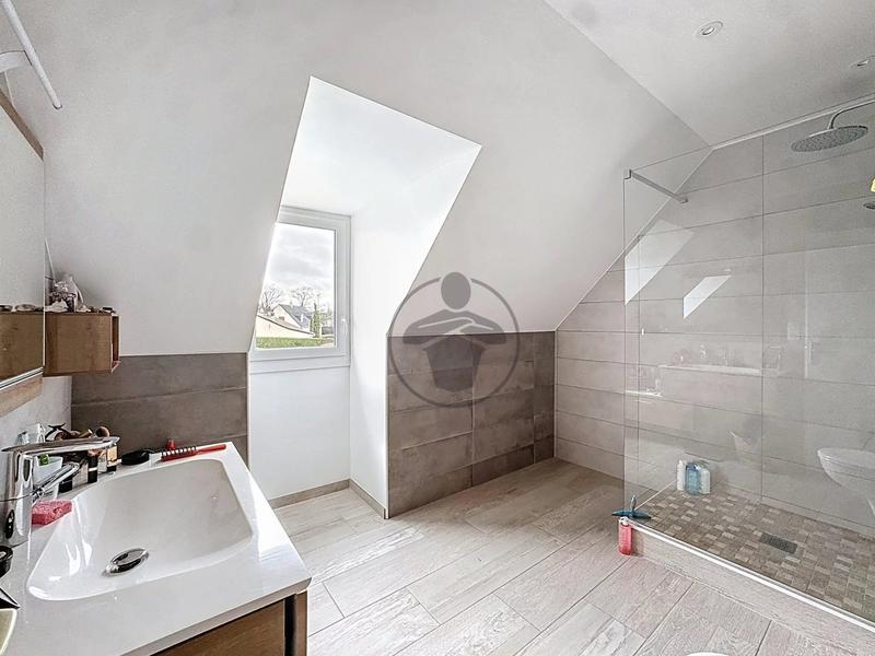 Maison - 127 m² - 7 pièces