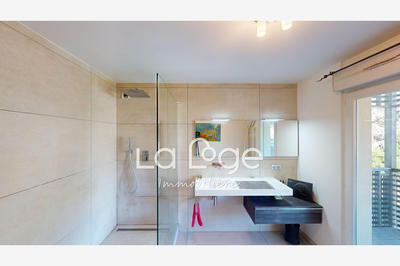 Appartement - 100 m² - 4 pièces