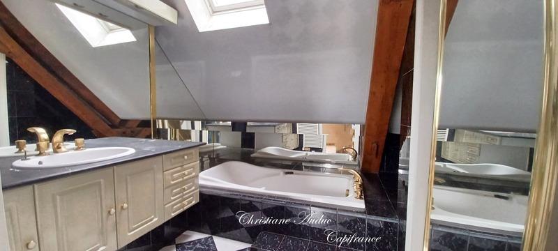 Maison - 183 m² - 8 pièces