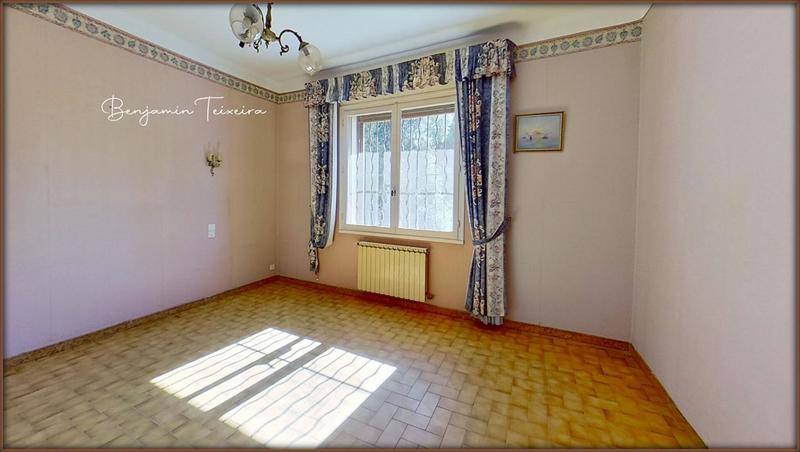 Maison - 204 m² - 7 pièces
