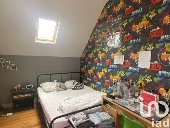 Maison - 225 m² - 7 pièces