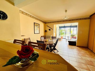 Maison - 99 m² - 6 pièces