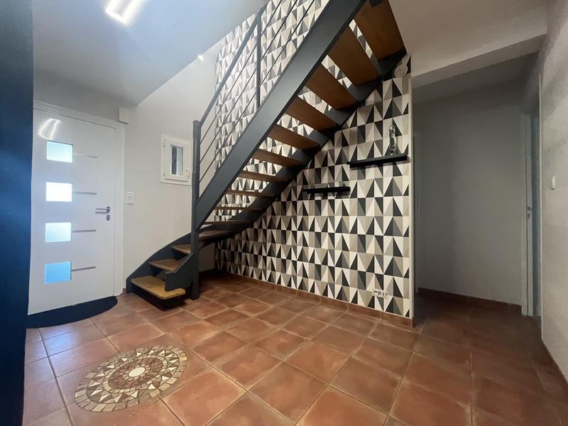 Maison - 159 m² - 7 pièces